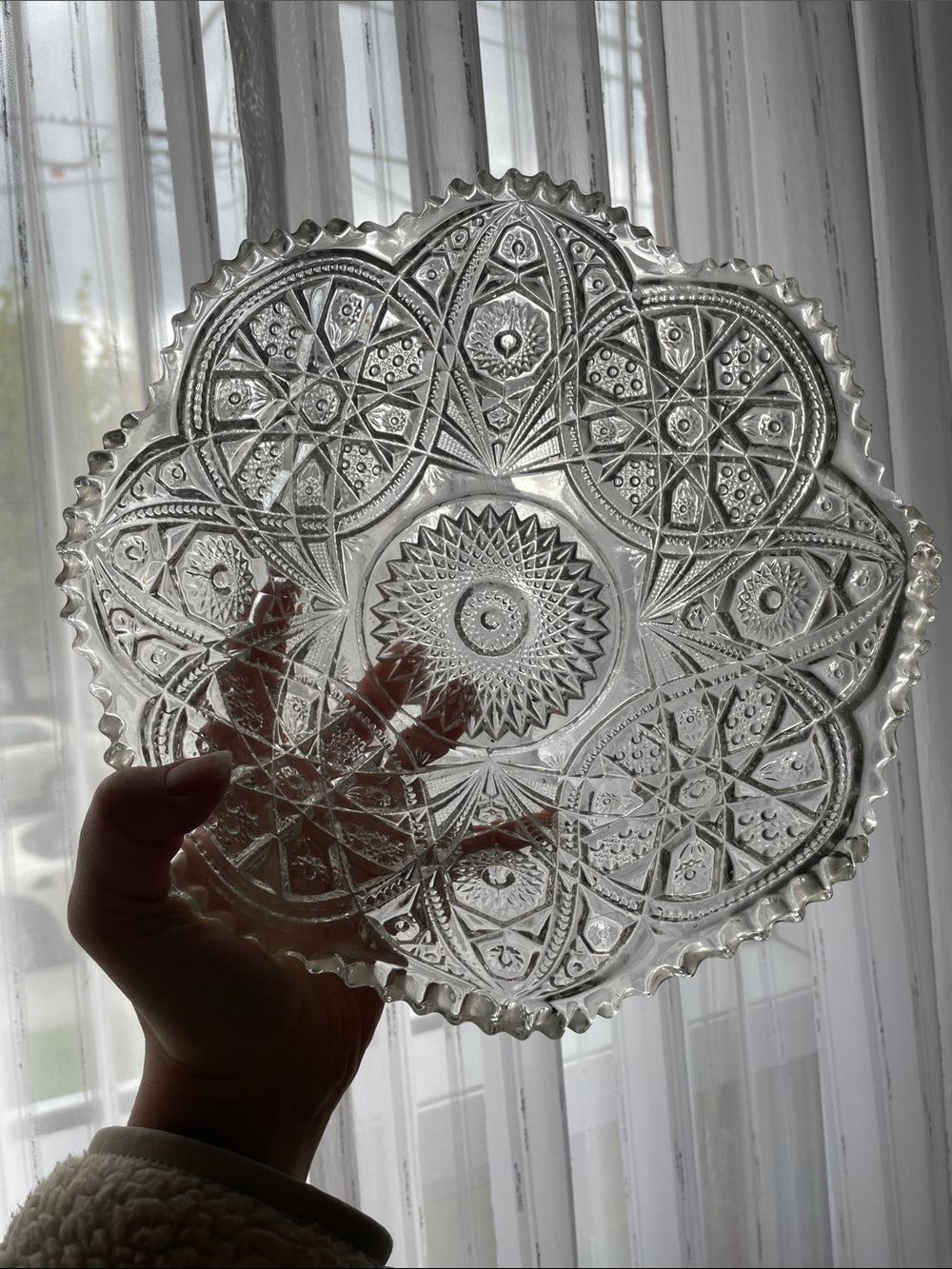 [MUST GO] - Clear Pressed Glass Decorative Bowl - Home Art